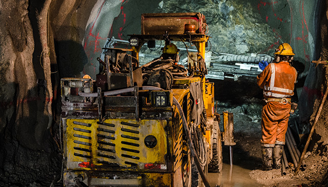Mines Produits et services Le Groupe Réfraco
